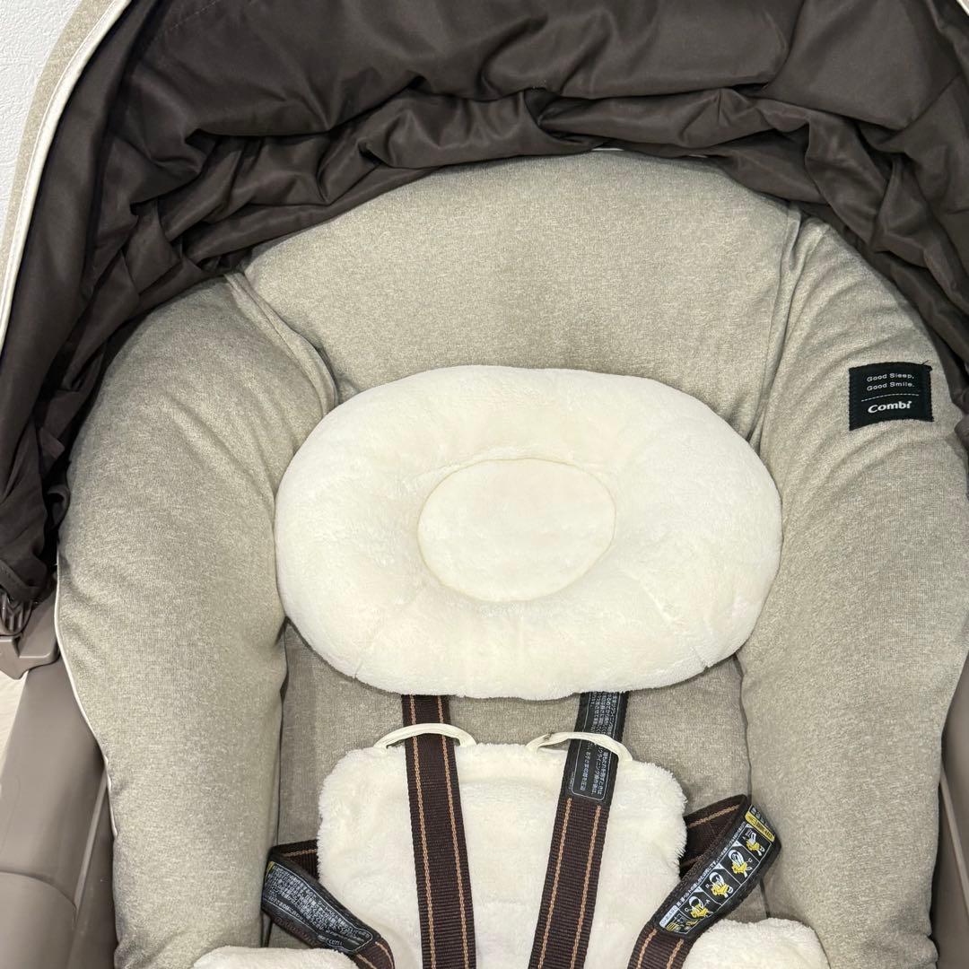 Combi ネムリラ AUTO SWING BEDi ベージュ おやすみドーム