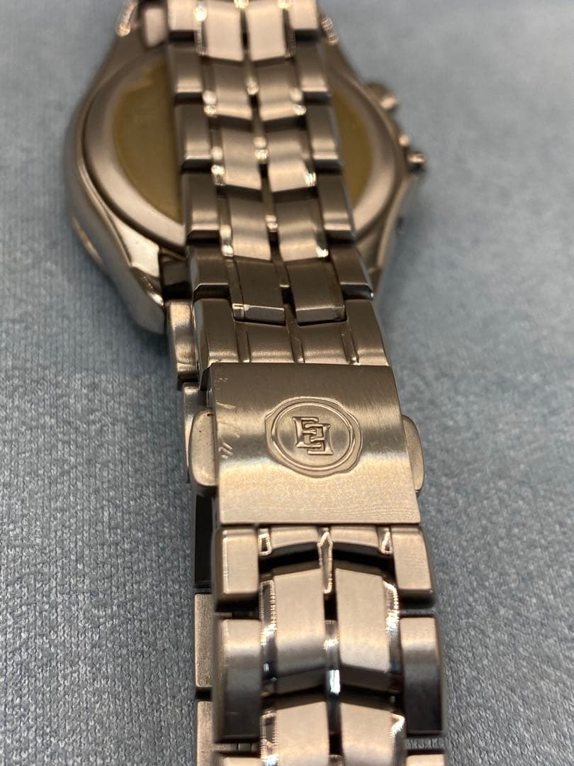 Citizen シルバー 高級ライン「EXCEED」シリーズの腕時計 H330