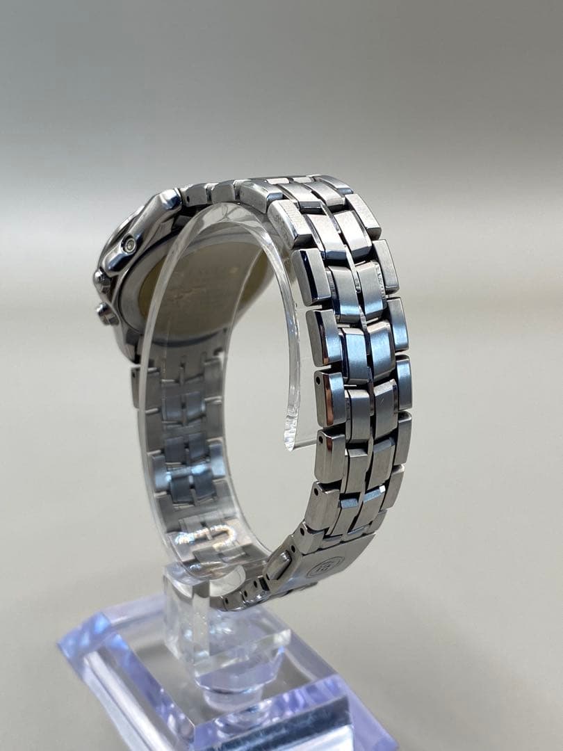 Citizen シルバー 高級ライン「EXCEED」シリーズの腕時計 H330