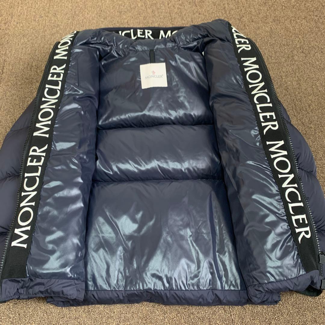 【極美品】MONCLER MONTCLA GIUBBOTTO ダウンジャケット