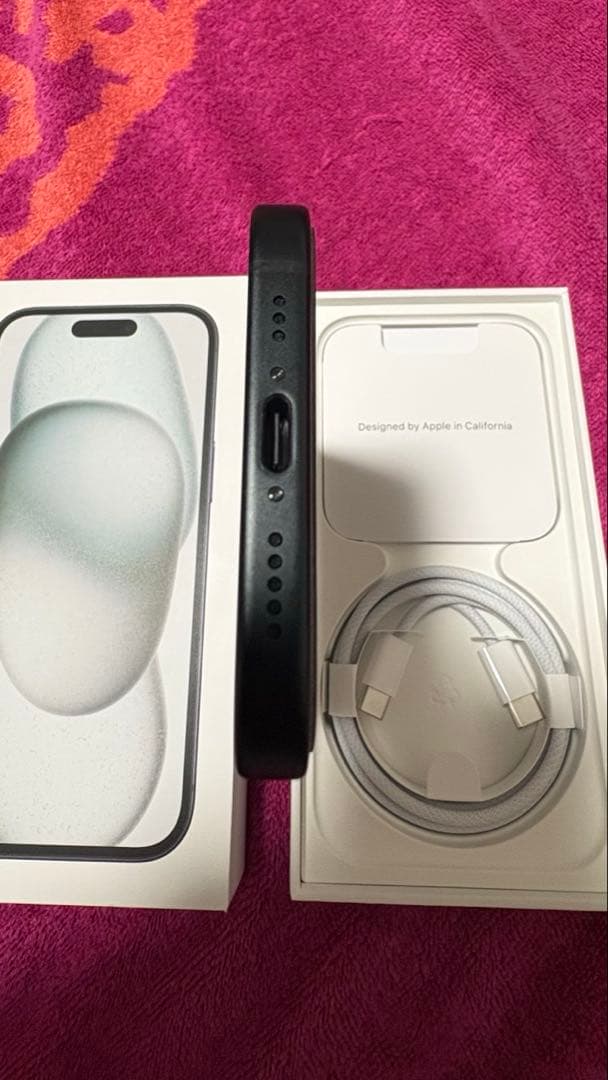 【美品】iPhone15 ブラック128GB SIMフリー付属品完備　91%