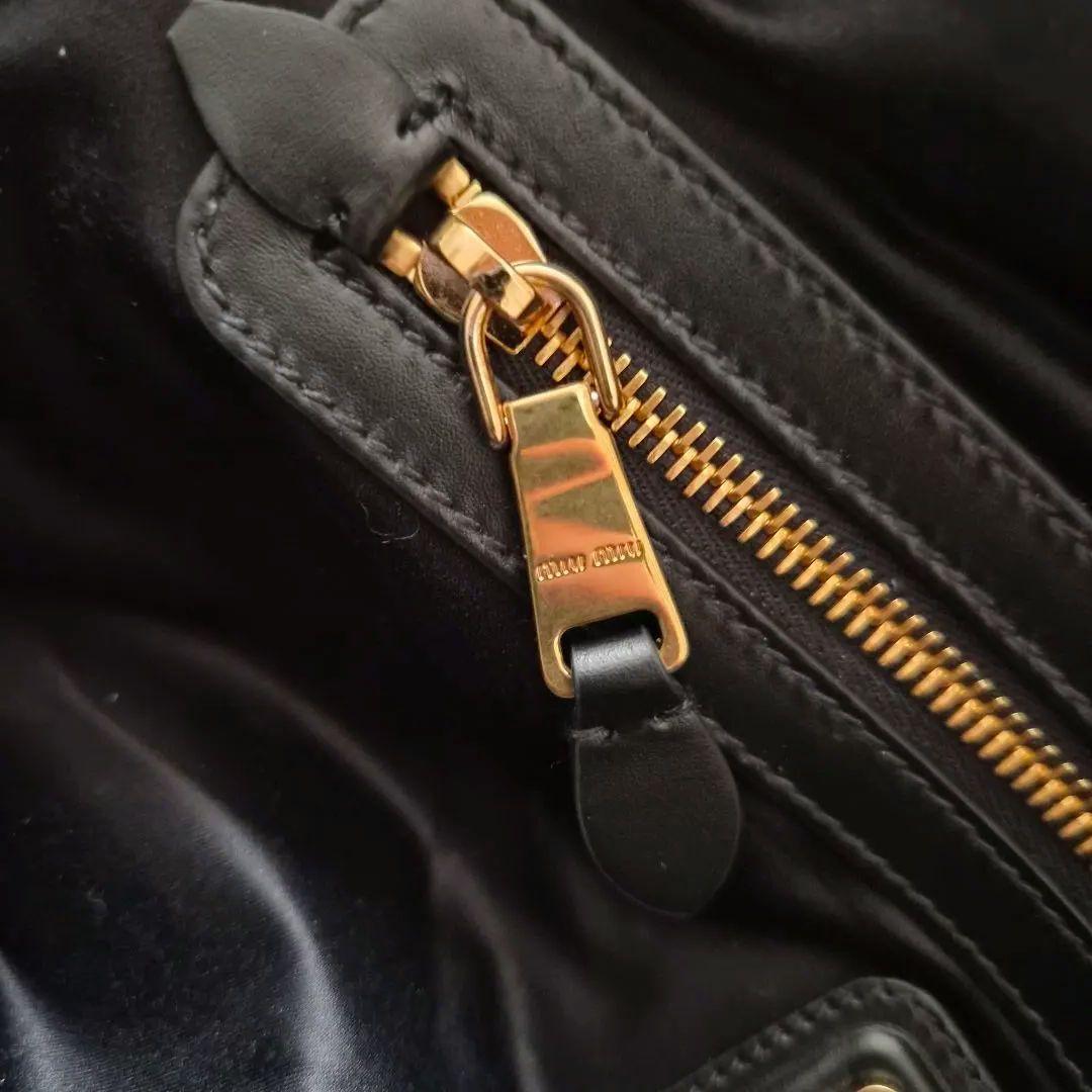 1月19日まで限定値下げ【美品】miu miu レザーボーバック ラージ