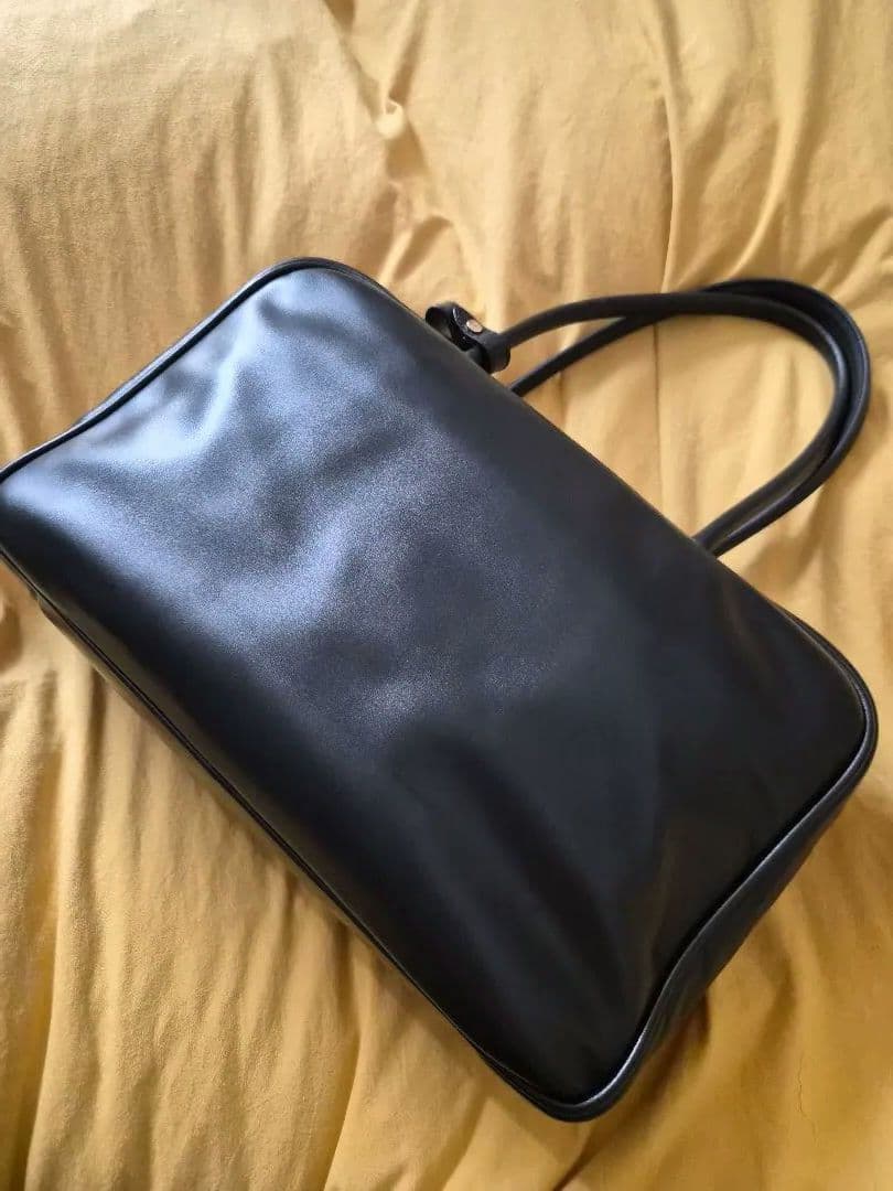 1月19日まで限定値下げ【美品】miu miu レザーボーバック ラージ