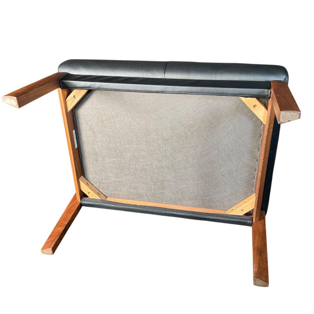 KZ007 カリモク　chitano レザー　オットマン　スツール黒　ブラック