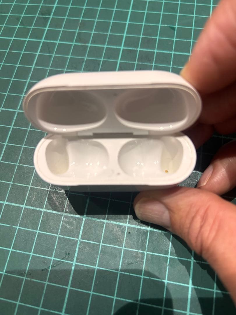 Apple AirPods Pro 第2世代　MagSafe充電ケース付き