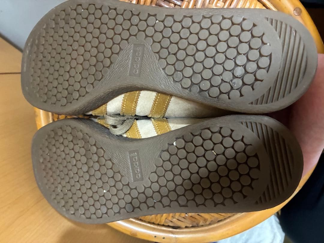 adidas タバコ　26.5