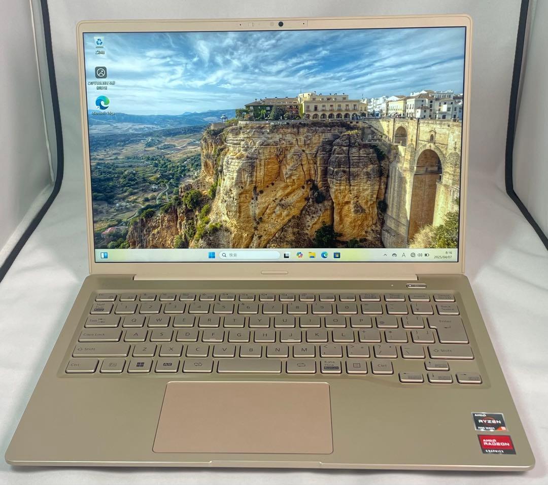 Windowsノート本体 Fujitsu FMVM55J1G Ryzen5-7520U 16GB 256
