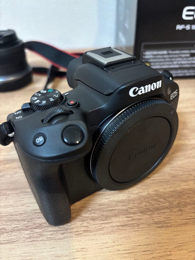 Canon EOS R50 レンズつき