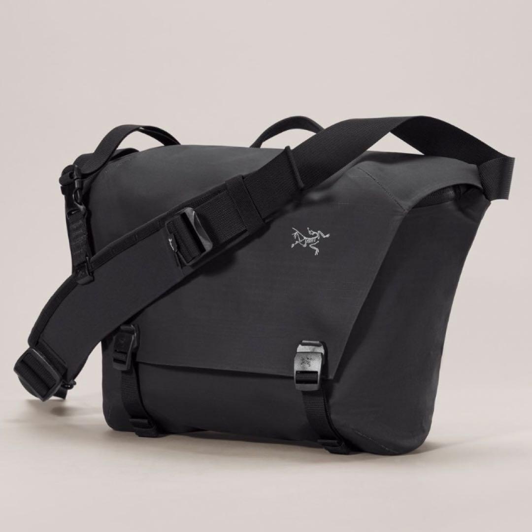 入手困難！新品未使用！アークテリクス　グランヴィル10 クーリエ　BLACK