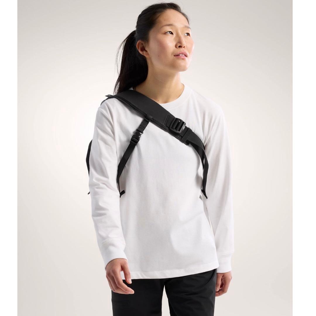 入手困難！新品未使用！アークテリクス　グランヴィル10 クーリエ　BLACK