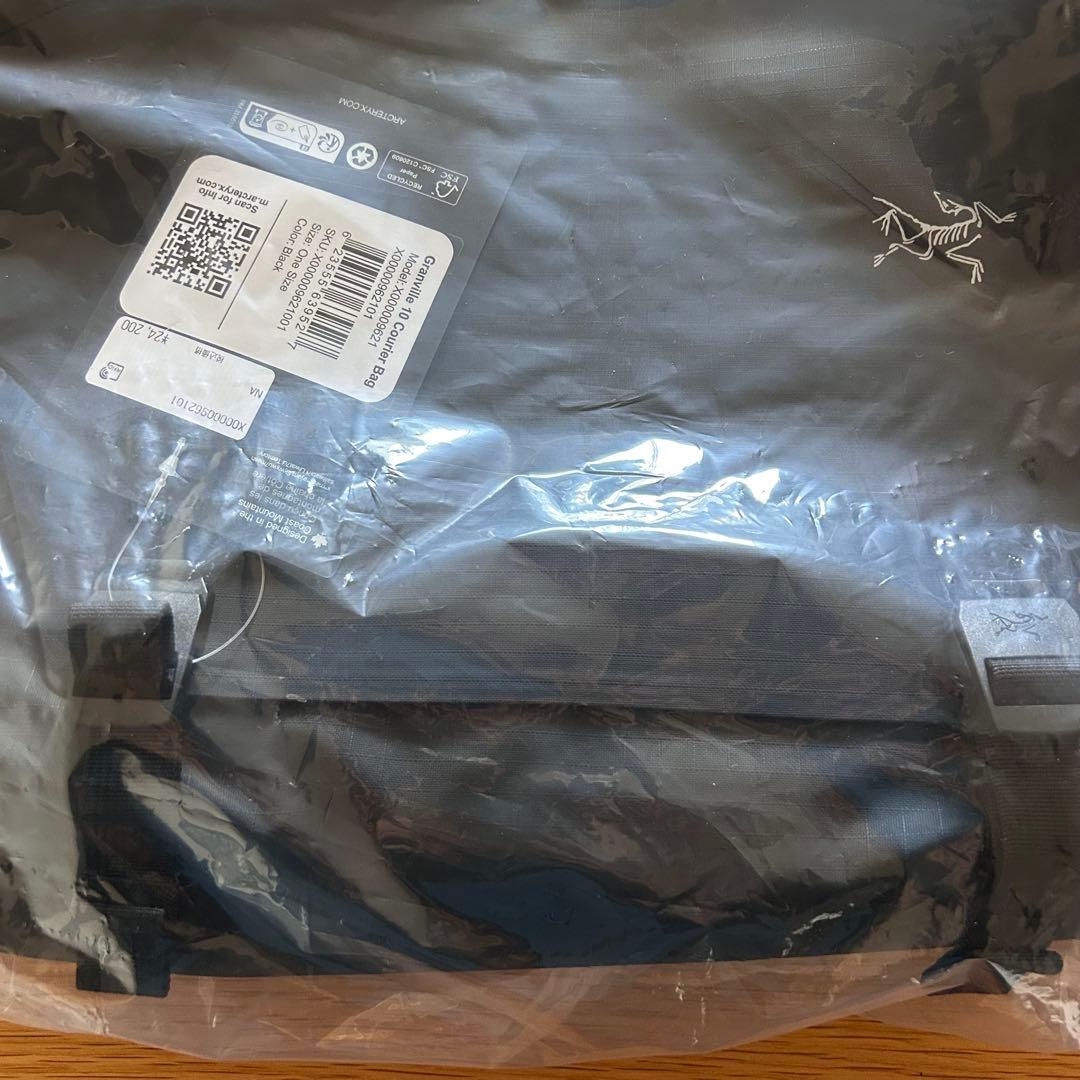 入手困難！新品未使用！アークテリクス　グランヴィル10 クーリエ　BLACK