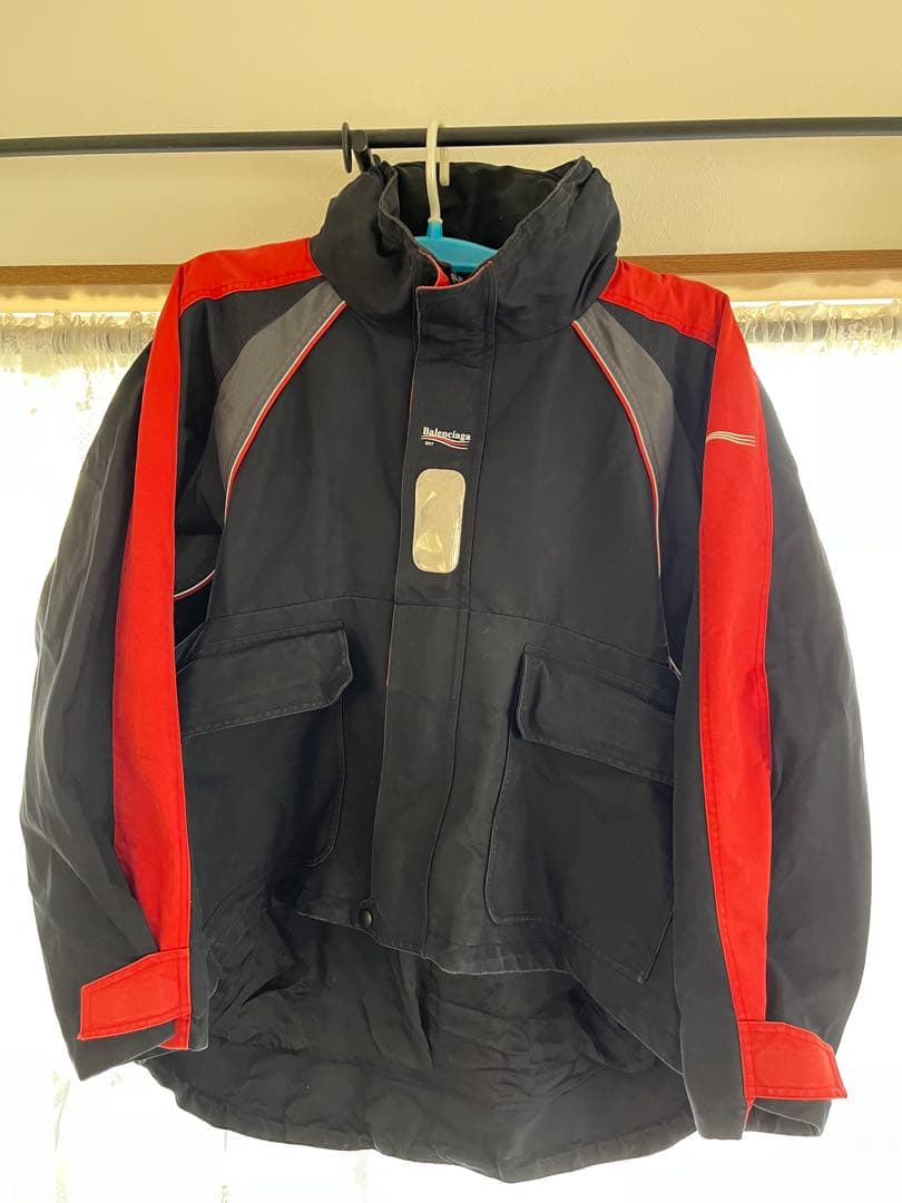 バレンシアガ Cシェイプ マウンテンパーカーブルゾン メンズ 46