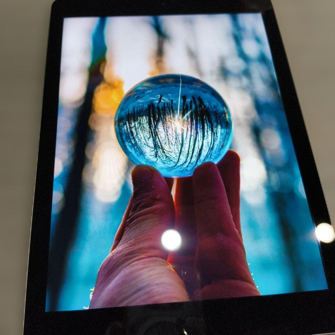 【美品】iPad 第5世代 WiFi 32GBスペースグレイ＋ペン＋充電器＋線