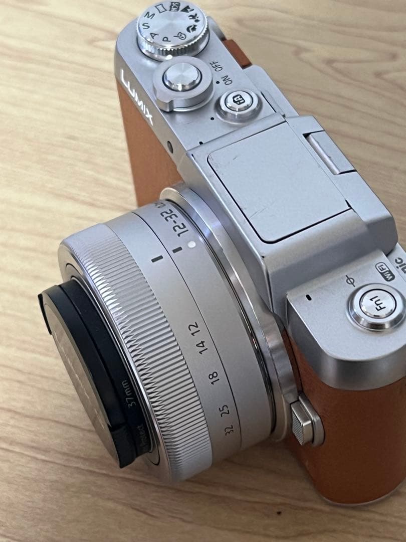 Panasonic DMC-GF7W ミラーレス一眼 カメラ