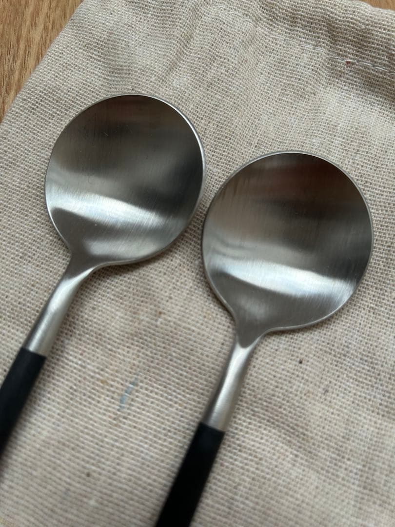 【クチポール】　スプーン　フォーク　ナイフ　ブラック＆シルバー　収納袋付き