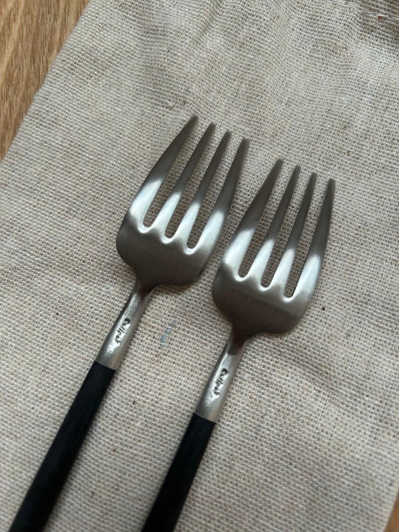 【クチポール】　スプーン　フォーク　ナイフ　ブラック＆シルバー　収納袋付き