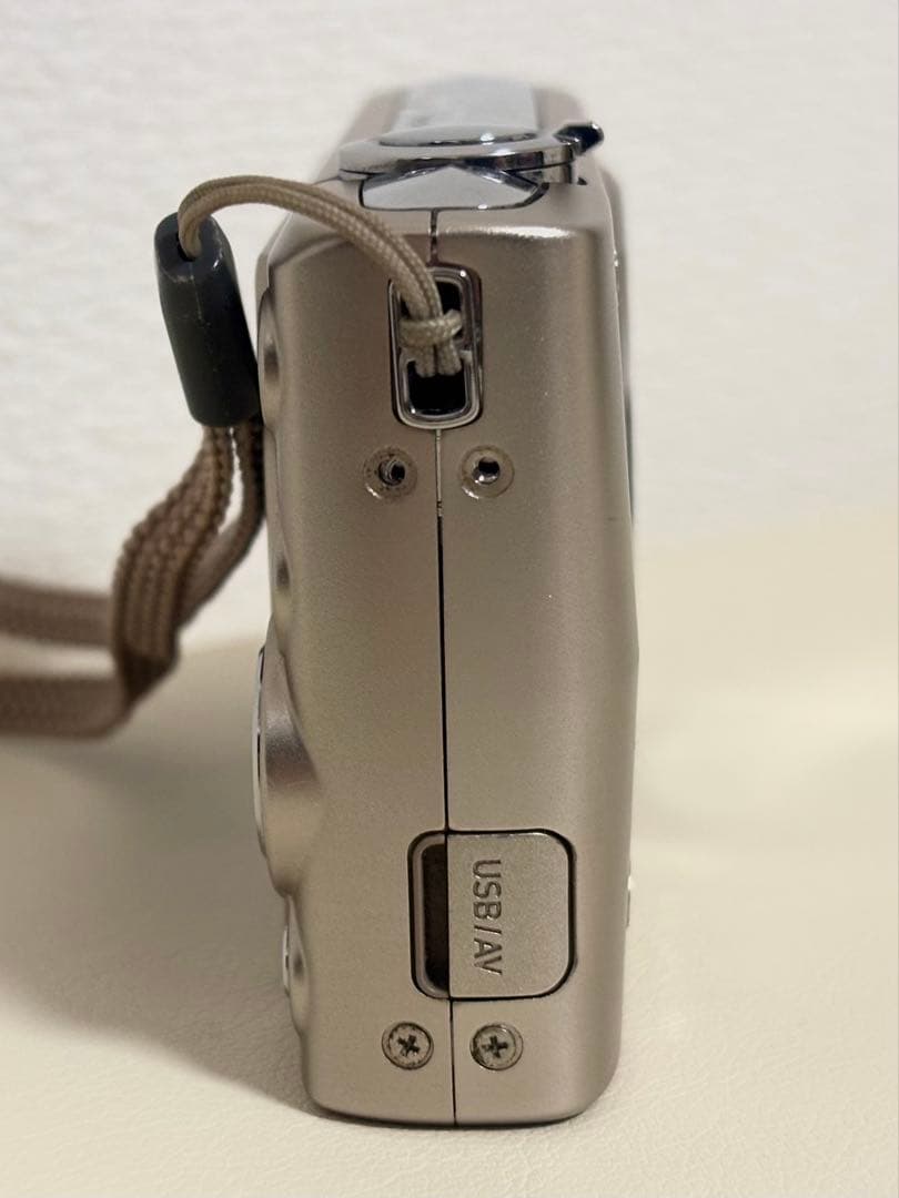 値下げ中 美品 CASIO カシオ EXILIM EX-Z200 シルバー