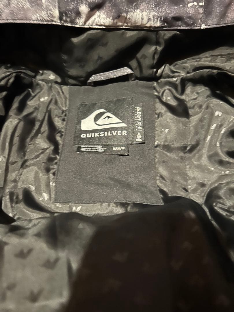 スノーボードウェア　QUICKSILBER スノボ　ジャケット