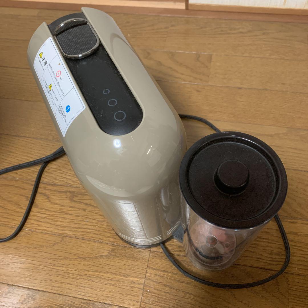 ネスプレッソ　コーヒーマシン