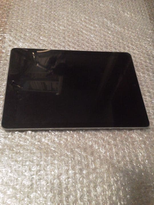 iPad 第6世代 MR7J2J/A 9.7インチ　ストレージ128GB