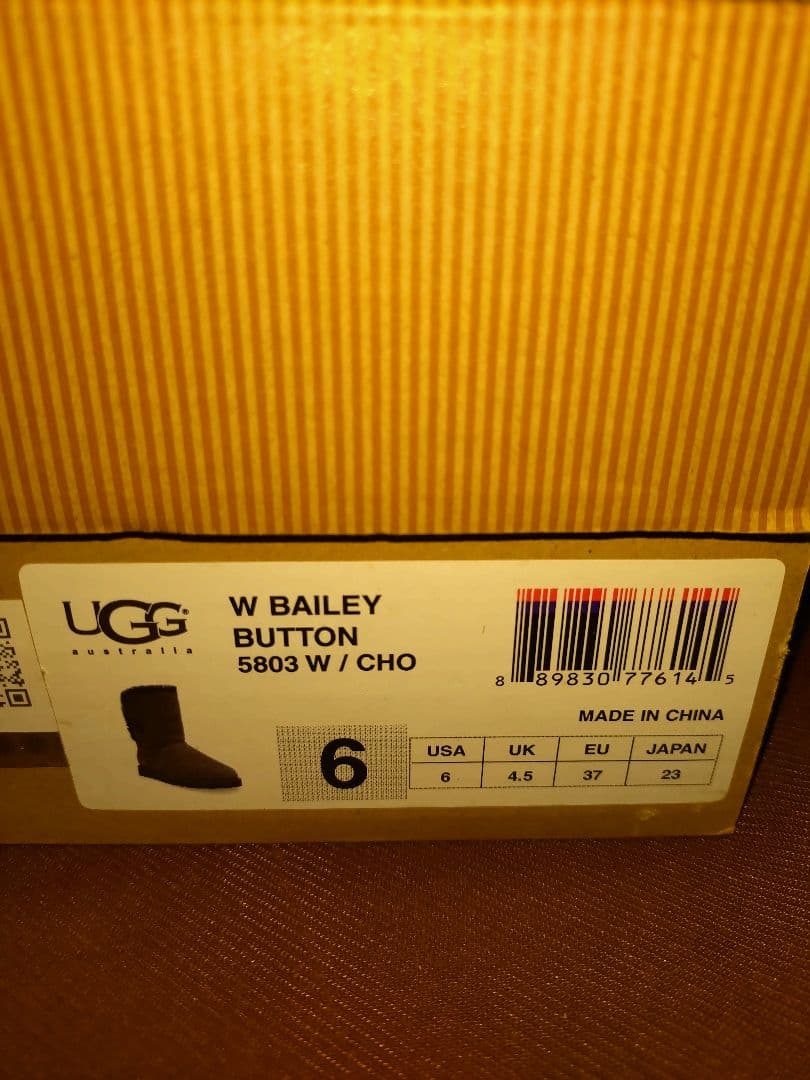 UGG　W BAILEY BUTTON 5803　ムートンブーツ