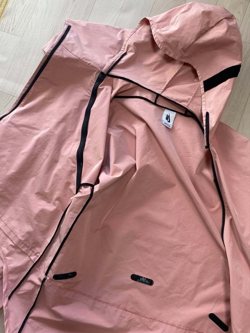 Ms　NIKE NIKELAB AAEナイキ　ウィンドブレイカー　サイズM