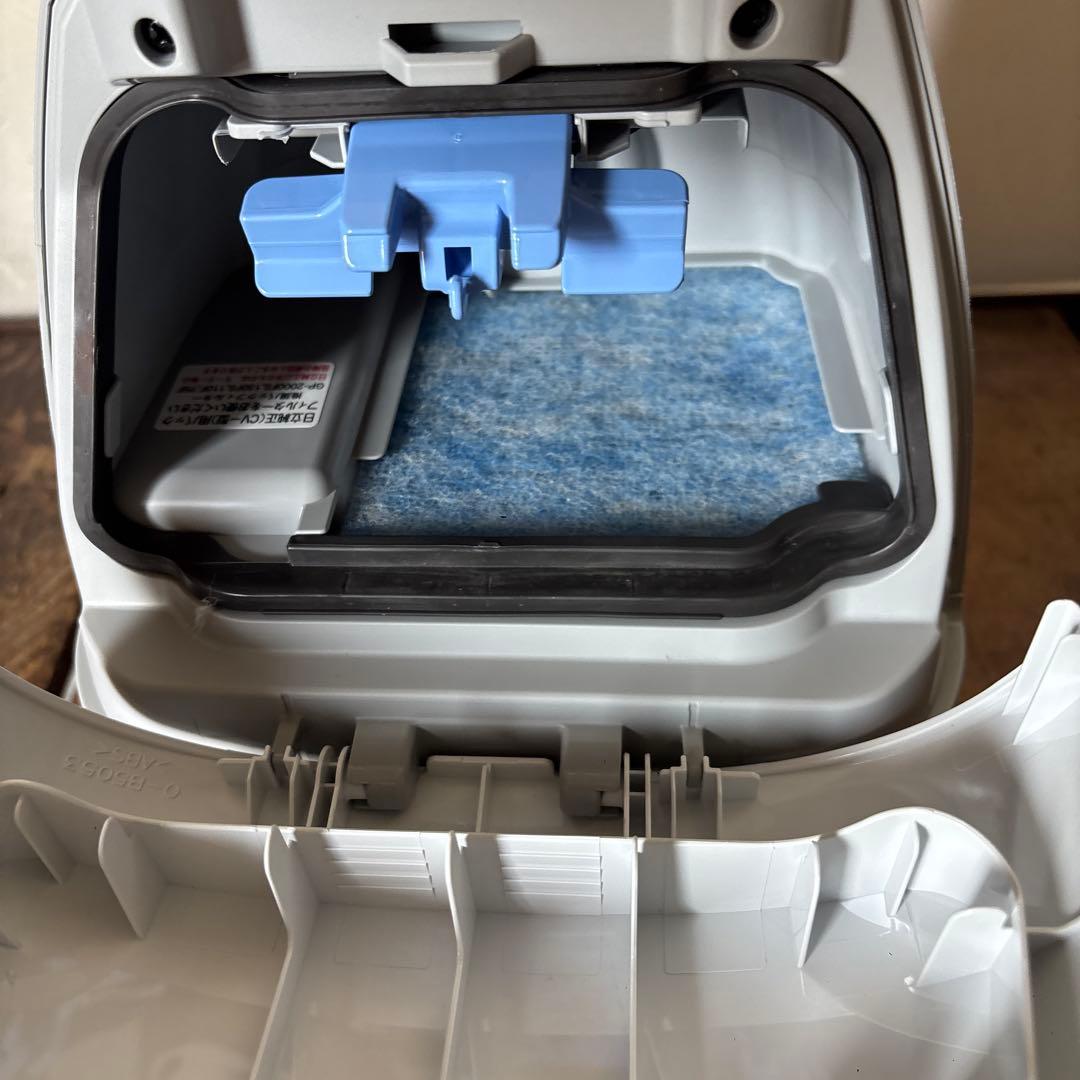 美品 日立キャニスター掃除機紙パック式 CV-KV70L 2024年製