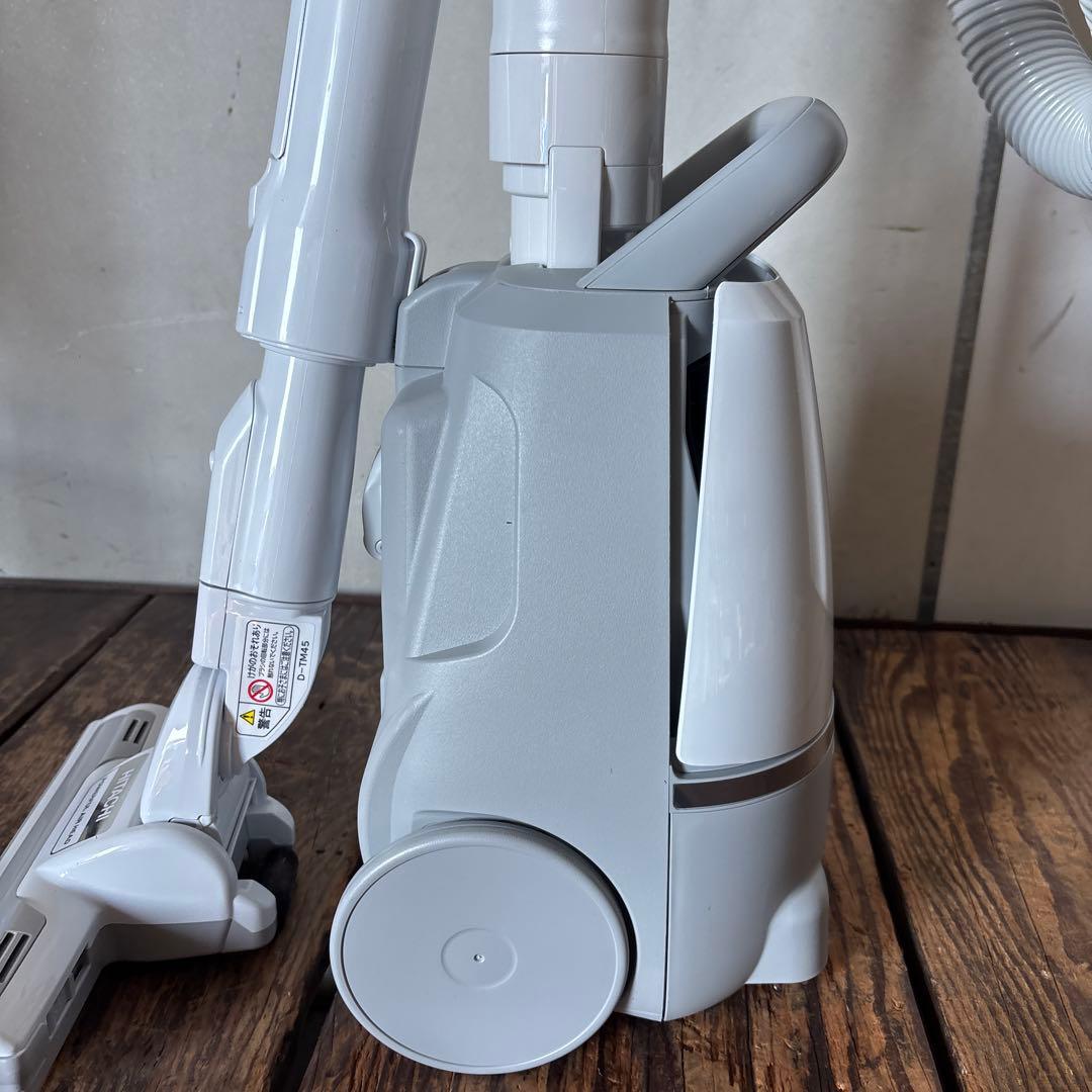 美品 日立キャニスター掃除機紙パック式 CV-KV70L 2024年製