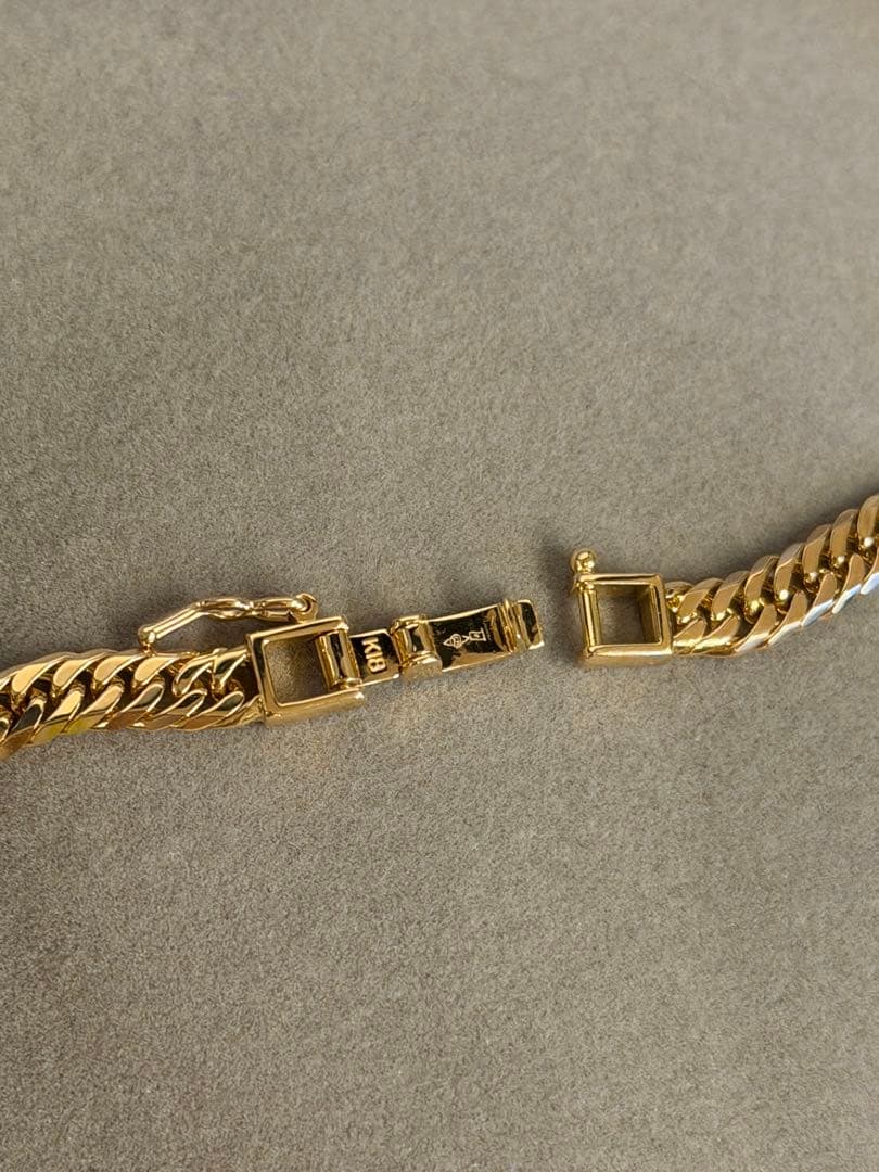 ゴールド チェーンネックレス ロック式