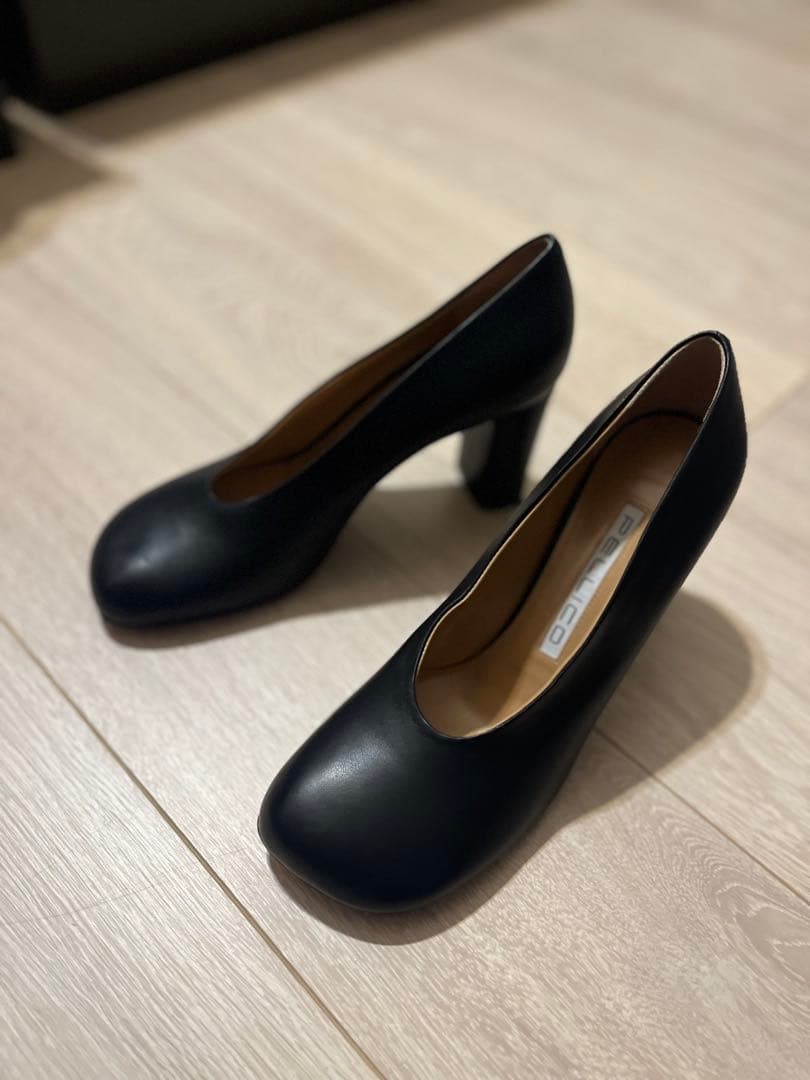 PELLICO（ペリーコ）のスクエアトゥヒールパンプス