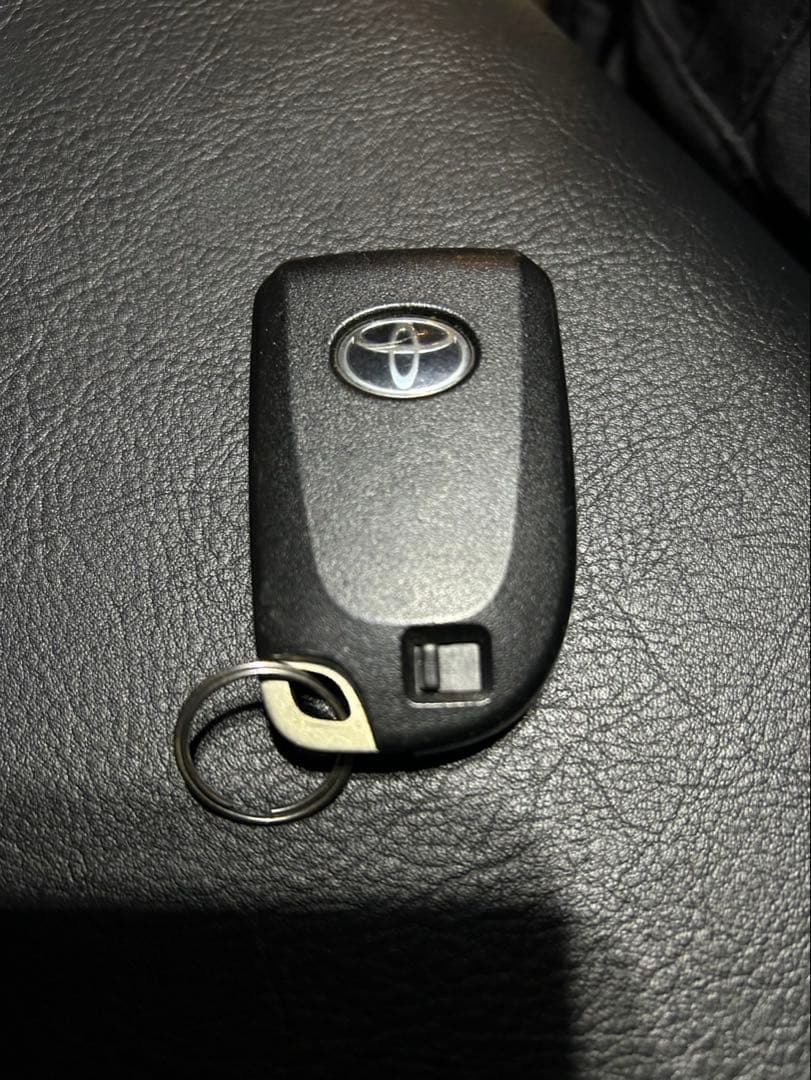 ハイエース4型純正キー