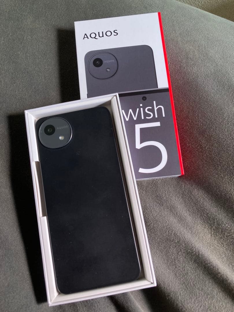 AQUOS wish 5 ブラック　数回使用品