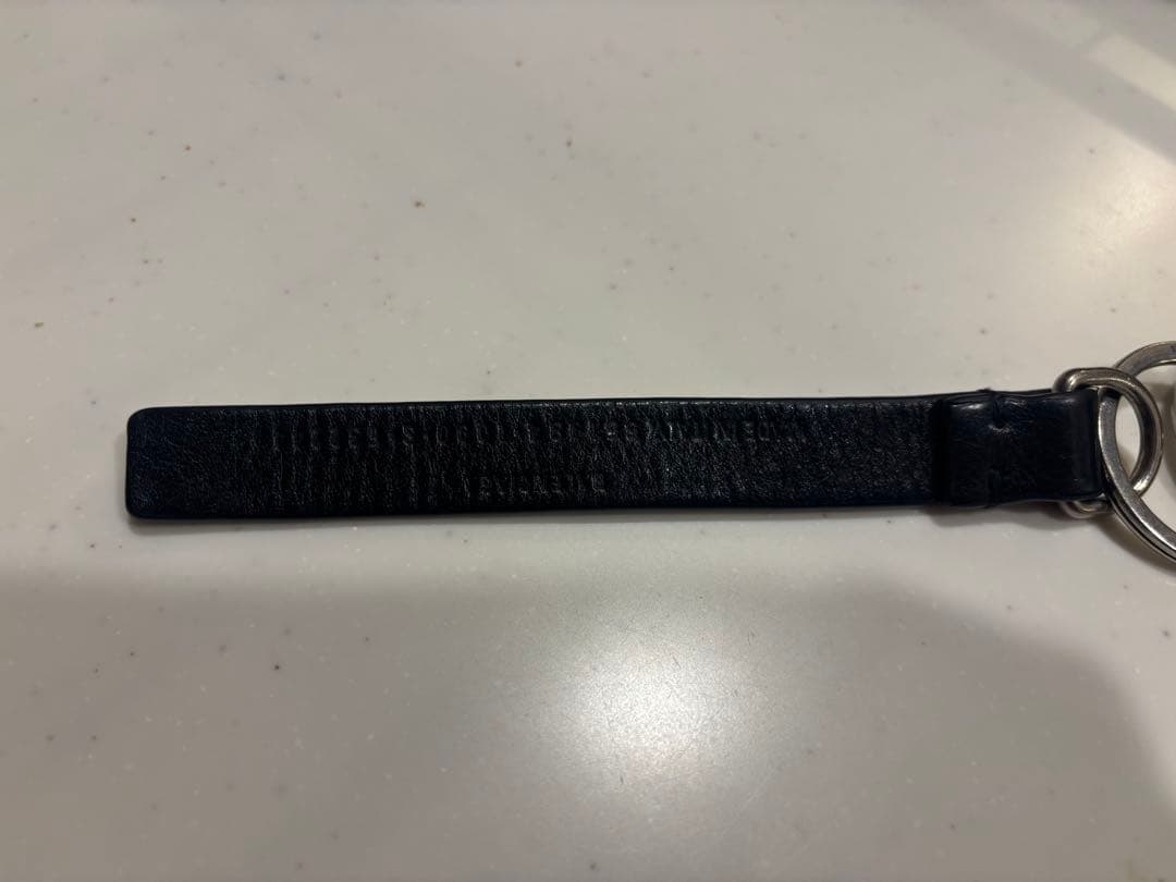 BALENCIAGA ブラックレザー キーホルダー