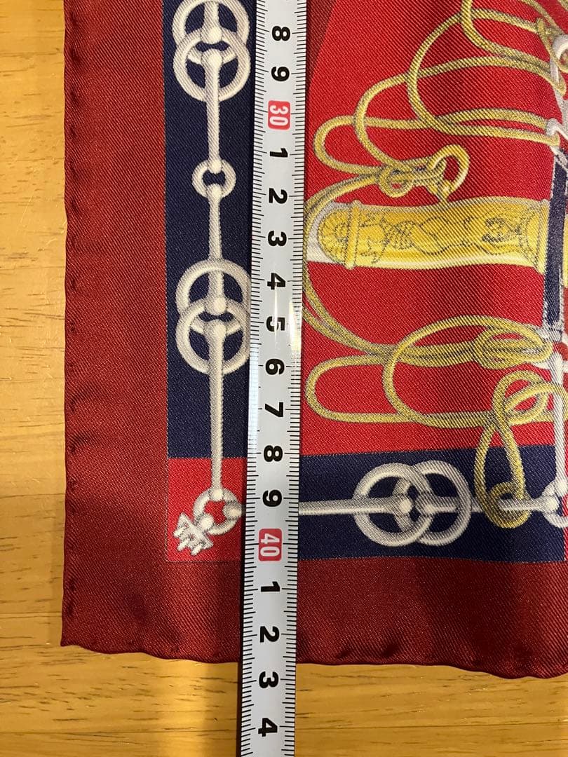 エルメス　HERMES ハンドメイド　シルクハンカチ 赤