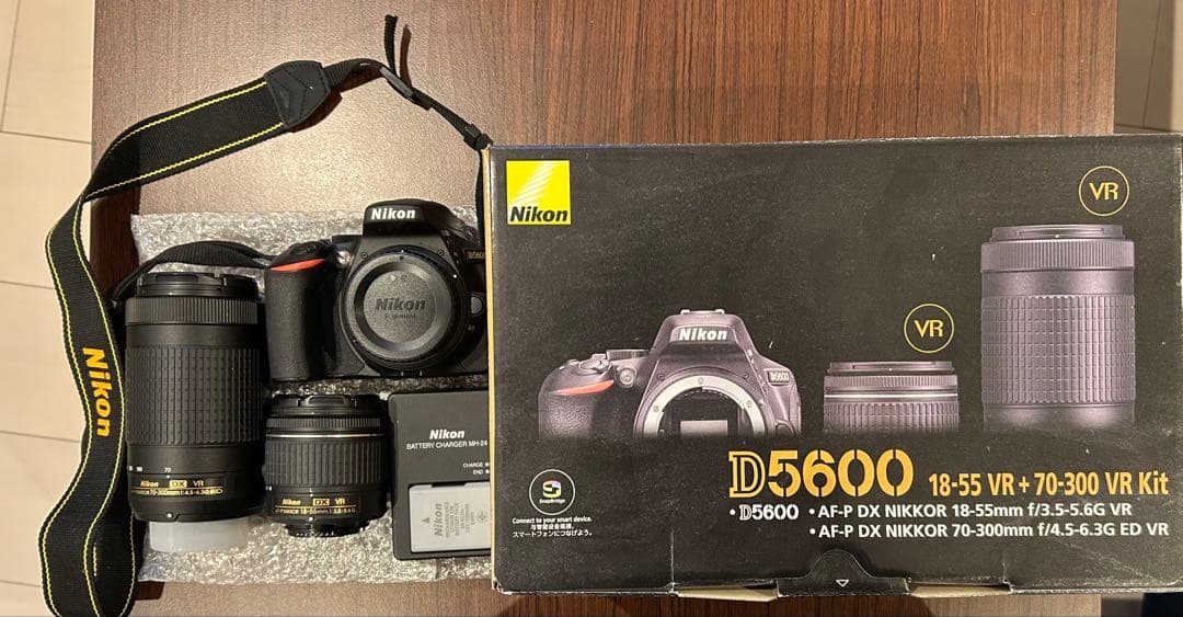 【ほぼ未使用品】Nikon D5600 ダブルズームレンズキット
