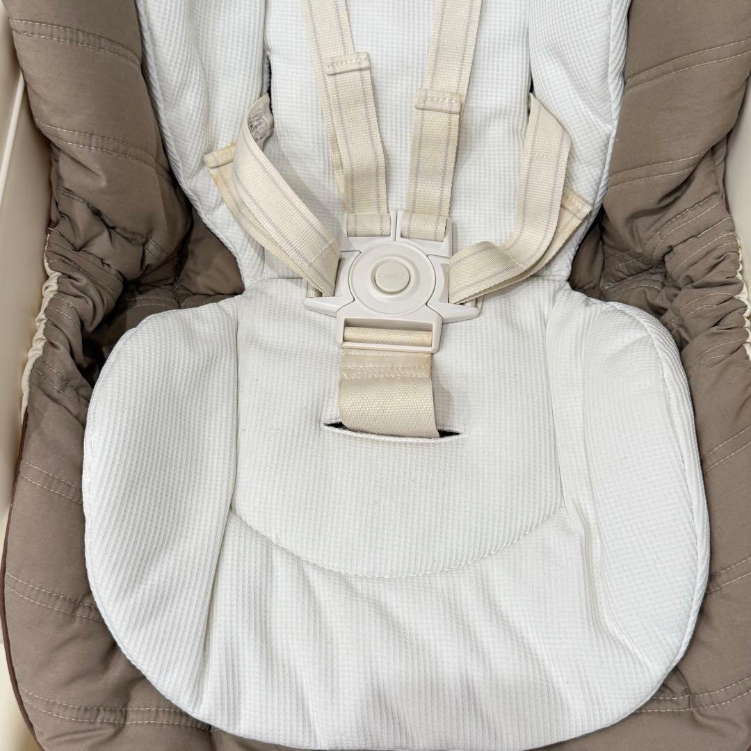 Combi コンビ　ネムリラ　オートスウィング　ハイローチェア　自動　ホワイト