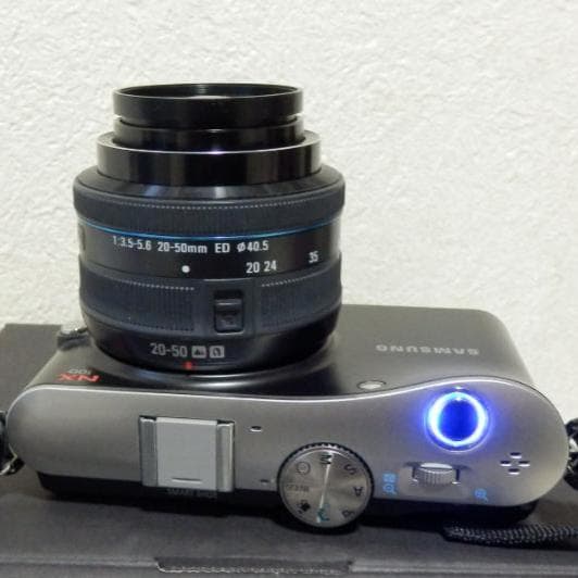 ★日本未発売❤️新品級❤️NX100★ミラーレス一眼★動作品★サムスン珍しい機種