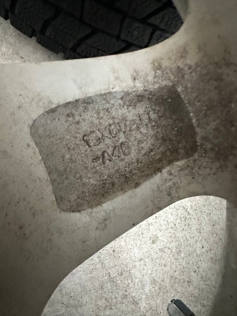 送料無料　195/65R15 冬タイヤブリヂストン　プリウスから取外