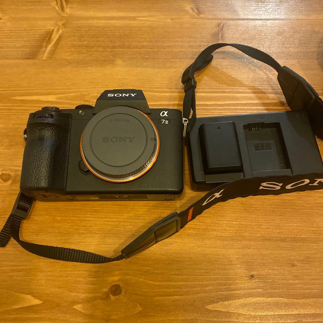 SONY α7ii ミラーレス一眼レフ　ボディーのみ