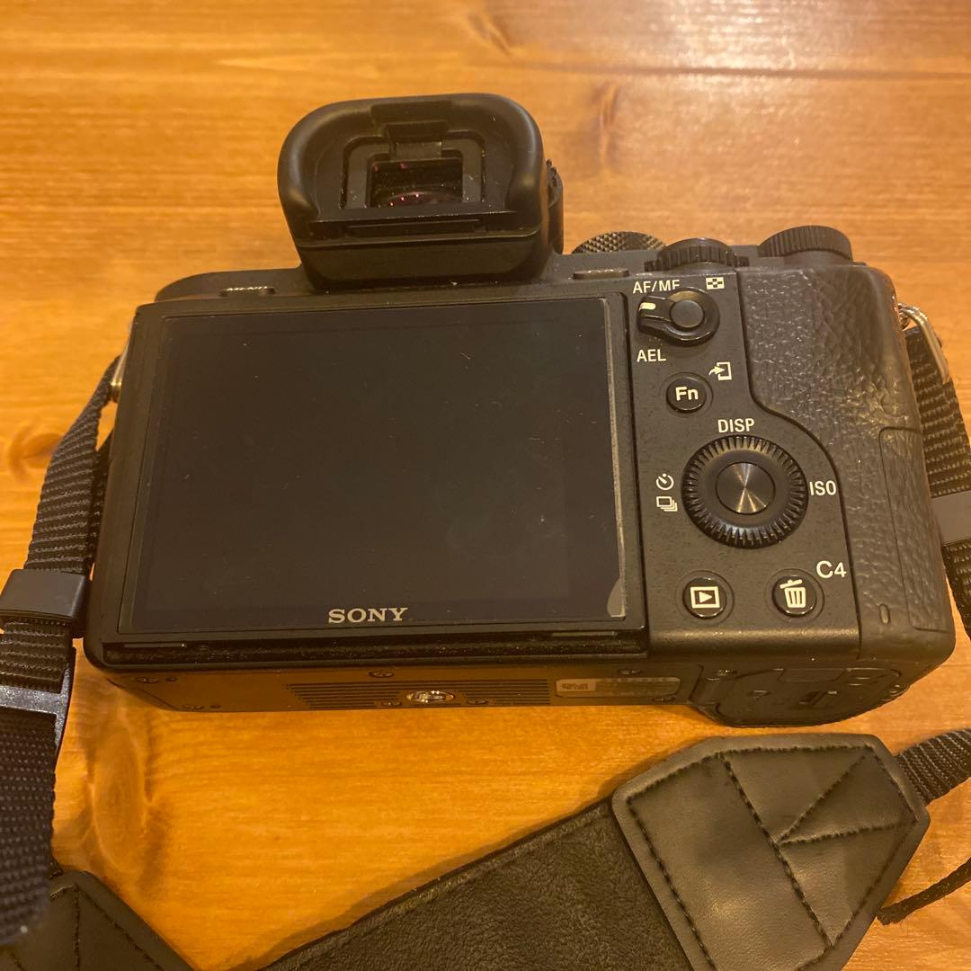 SONY α7ii ミラーレス一眼レフ　ボディーのみ