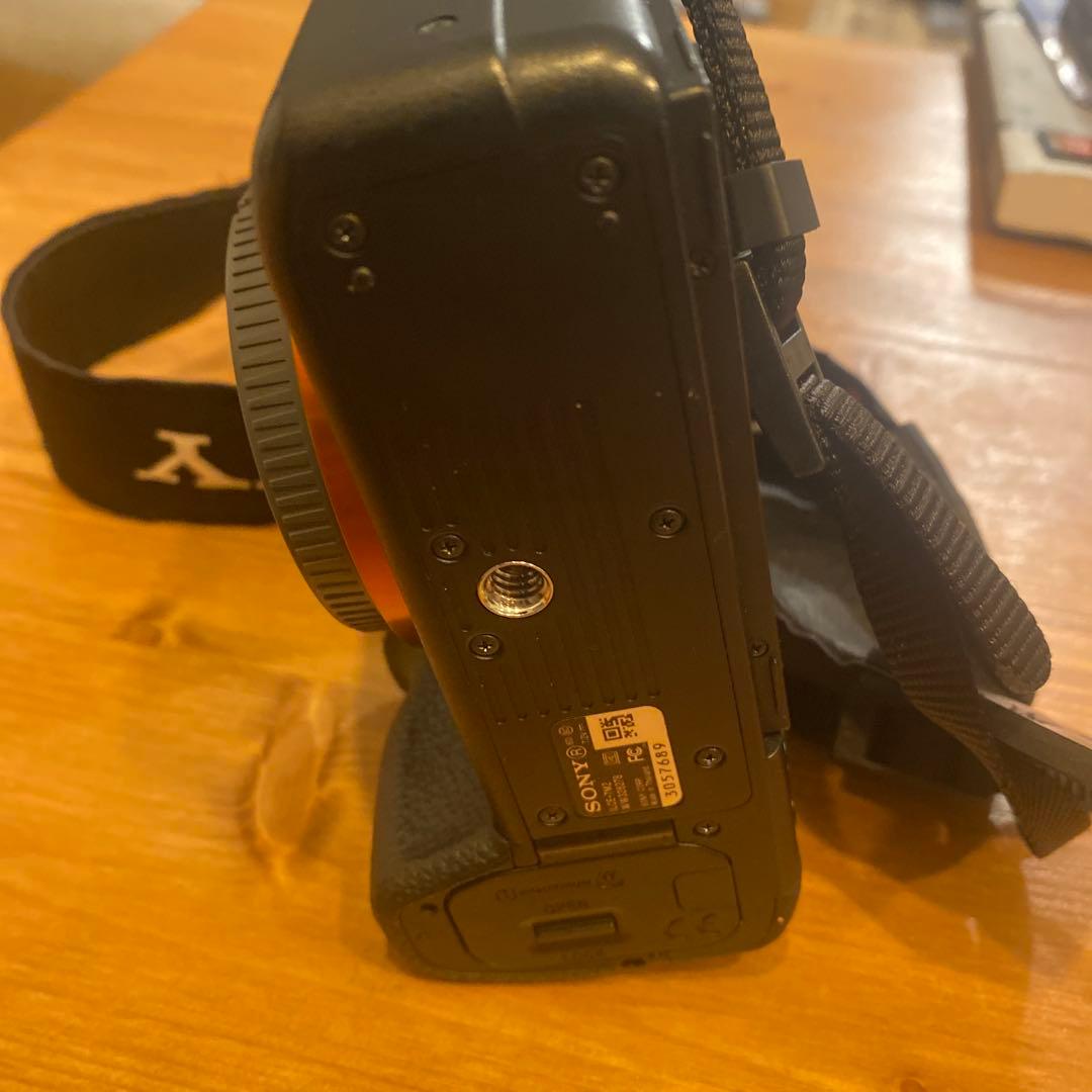 SONY α7ii ミラーレス一眼レフ　ボディーのみ