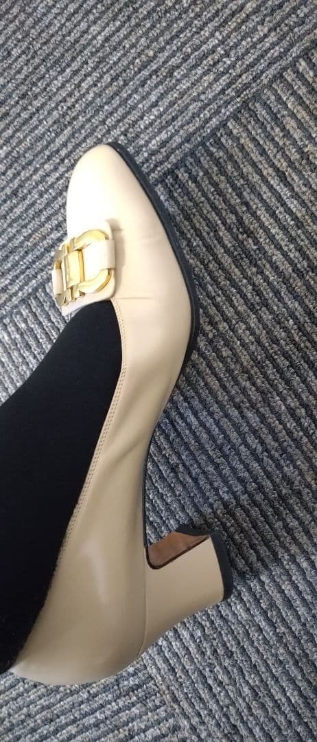 フェラガモ　高さ5cm　美品　7D　24センチ