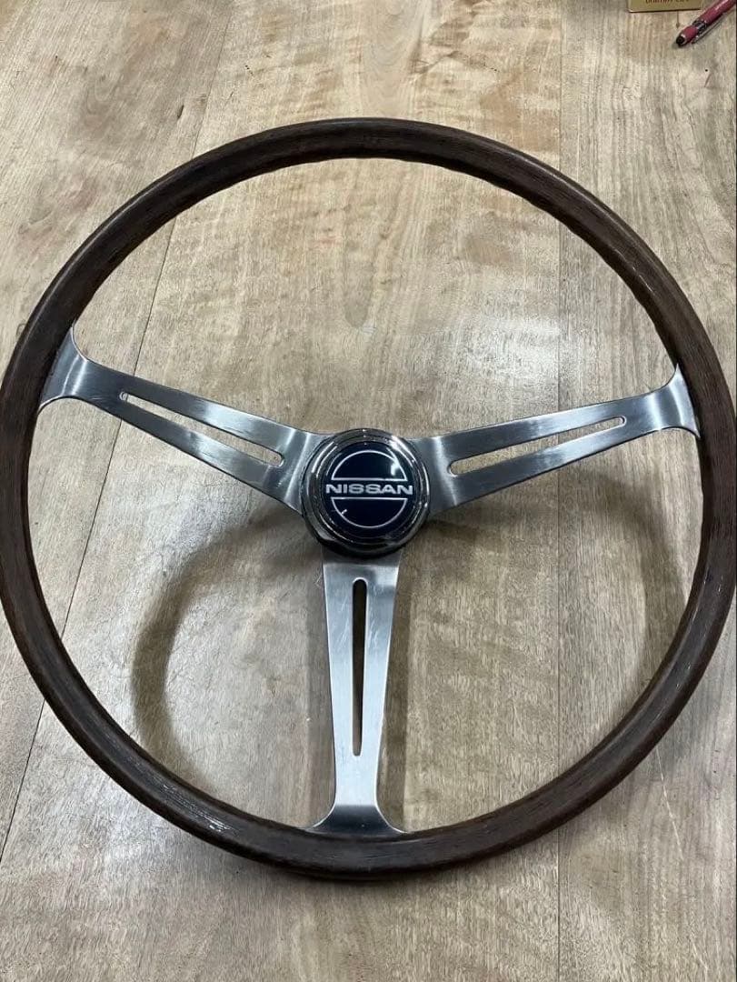 初代シルビアCSP311 純正ステアリング当時物　ウッドに割れもない上物です昭和