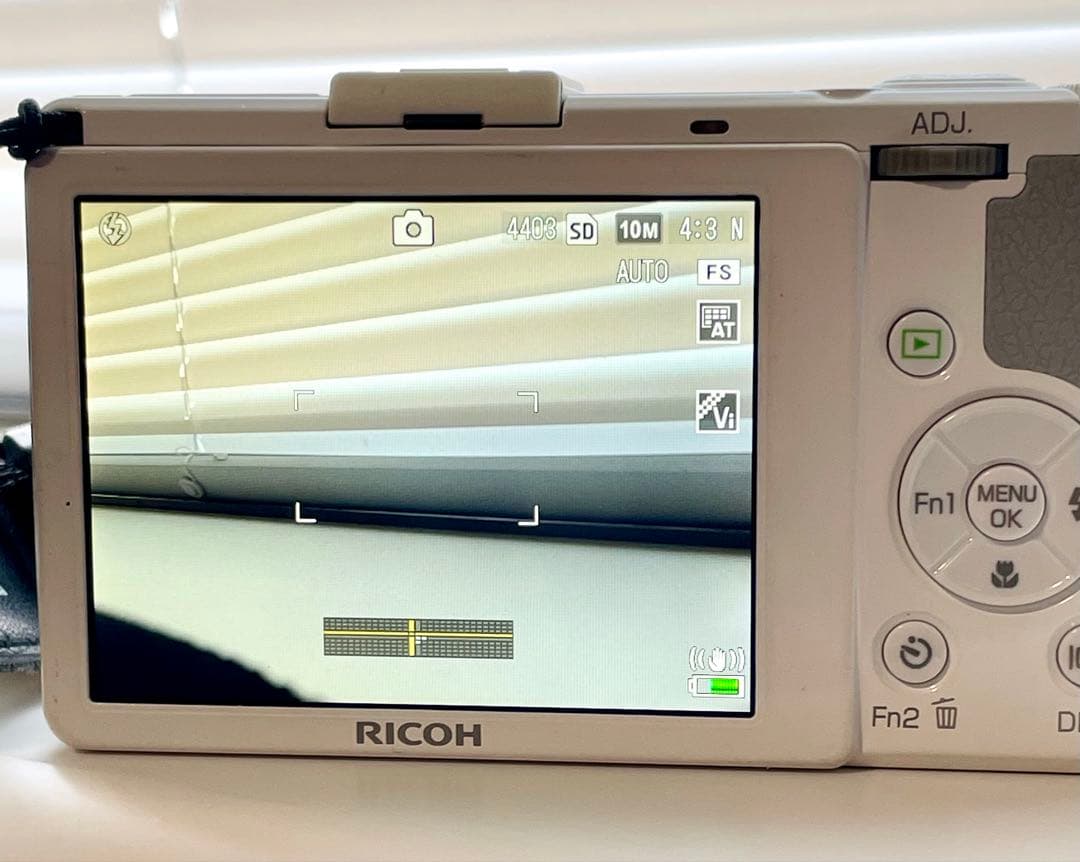 デジタルカメラ GR DIGITAL IV white Edition