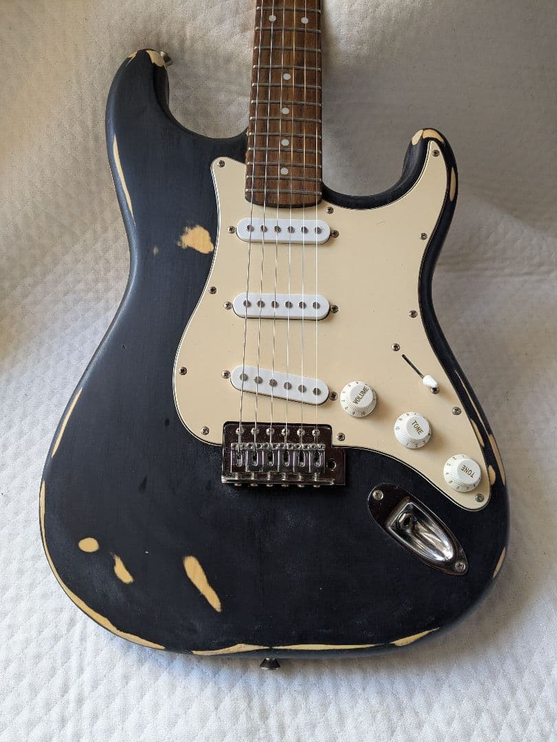 レリック加工　エレキギター フォトジェニック　ストラトキャスター　ブラック