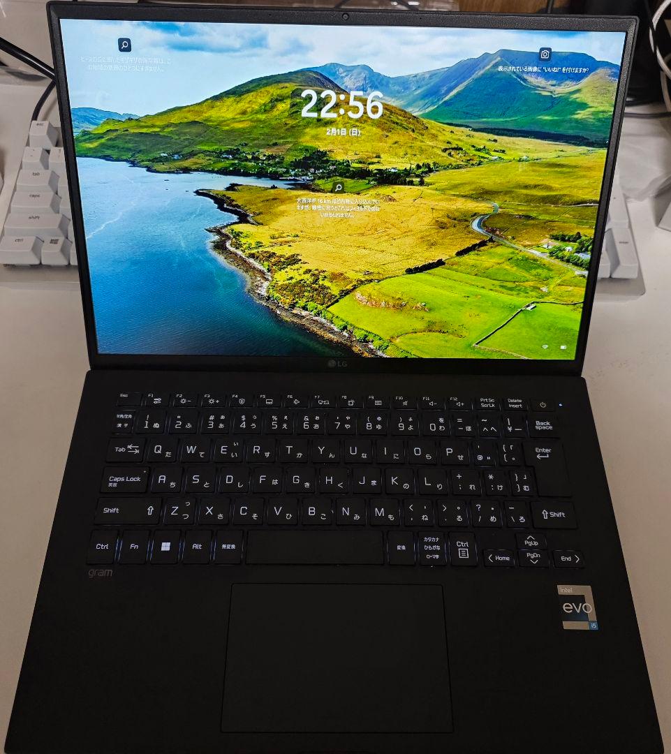 LG gram14 999g超軽量 37時間駆動13世代i5 16Gメモリ