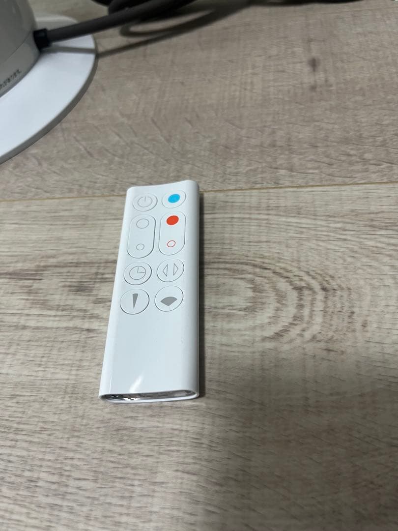 【美品】2024年製　dyson ダイソン　AM09 hot+cool