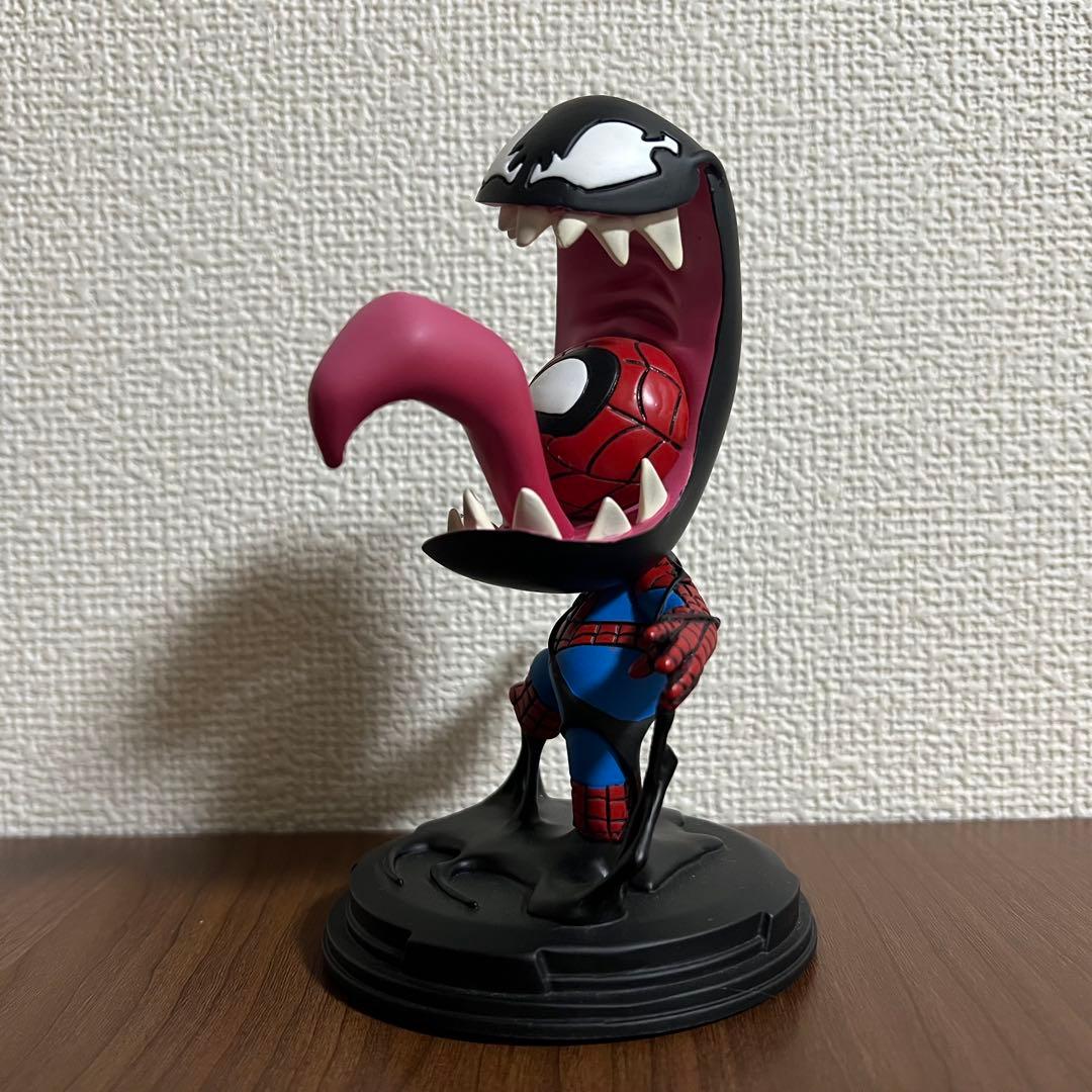 スパイダーマンvsヴェノム　スタチュー　ジェントルジャイアント　スコッティヤング