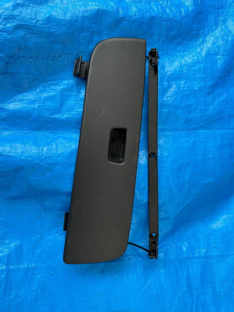 純正部品ncp 51vグローブボックス蓋