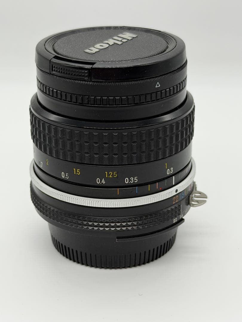 Nikkor 24mm f/2.8 レンズ